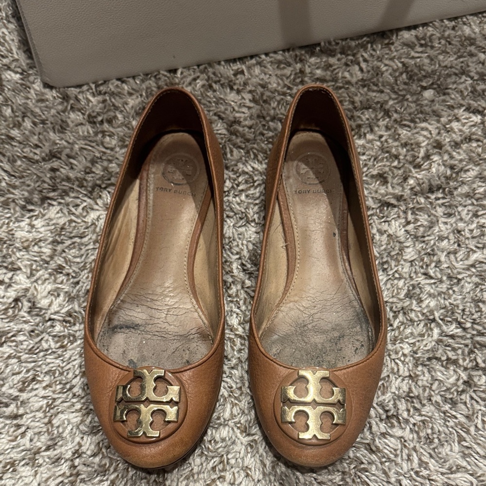 Used Tory Burch Tan Leather Loafers with Gold Emblem